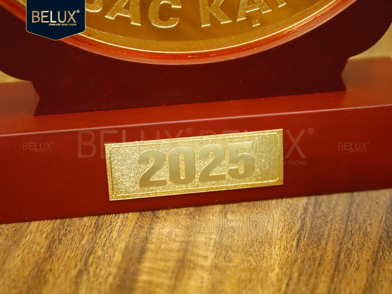 Lô 100 Biểu trưng Bắc Kạn cao 25cm bằng đồng mạ vàng 24k thiết kế theo yêu cầu